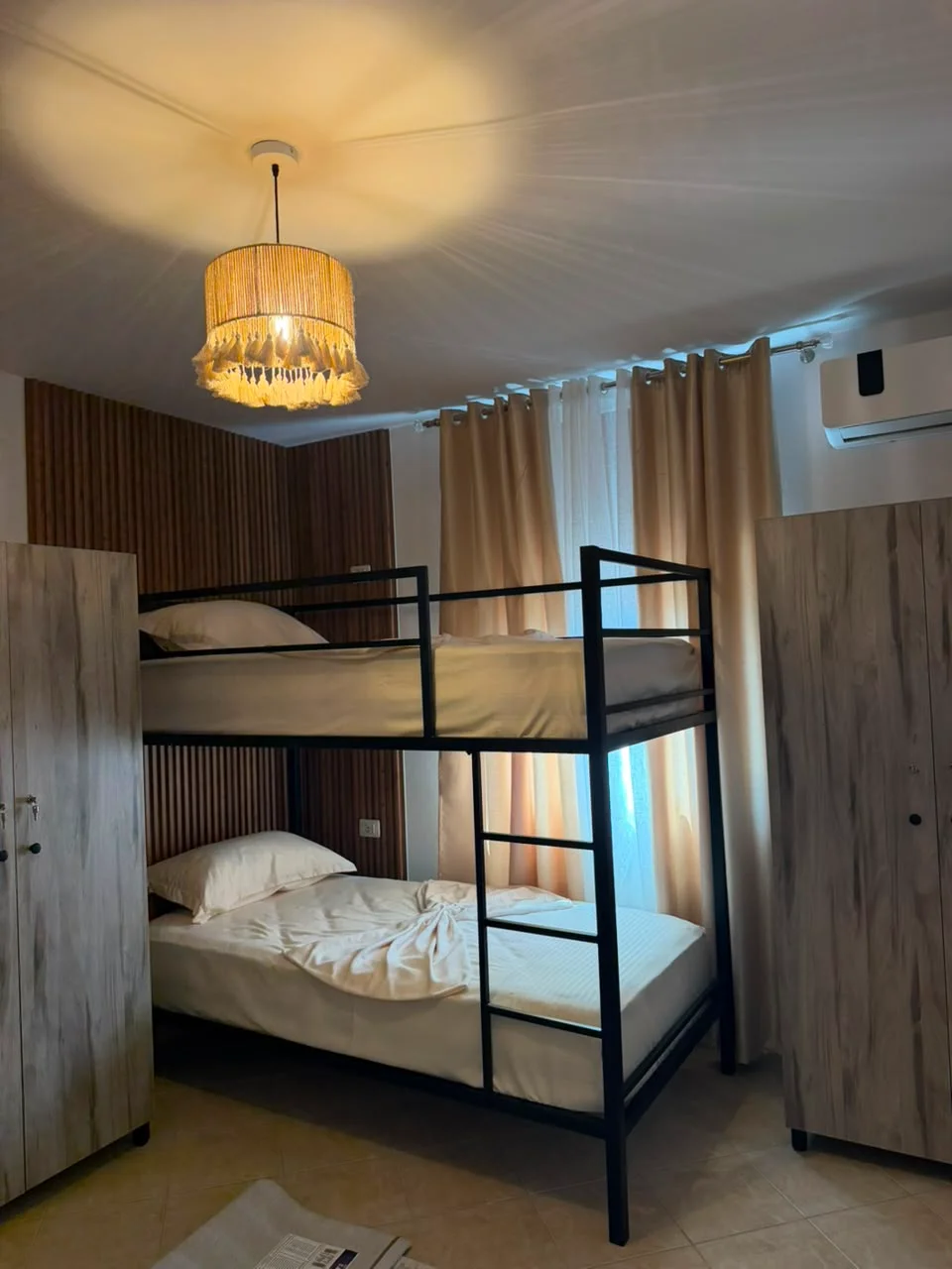 Bed in 6-Bed Mixed Dormitory Room
